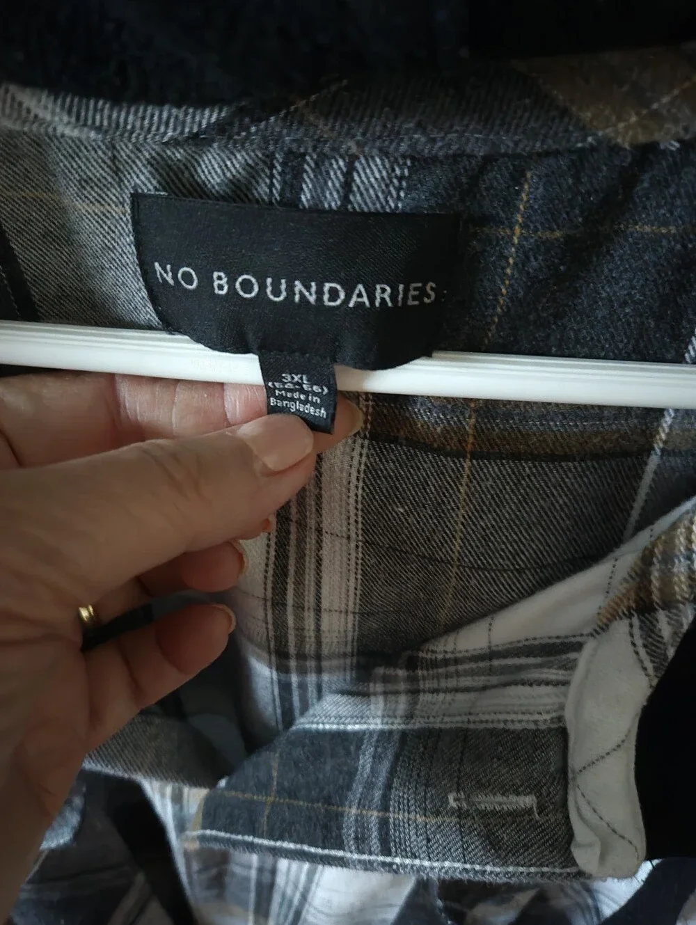 No Boundaries Gray and Black Plaid Hooded Shirt Jacket